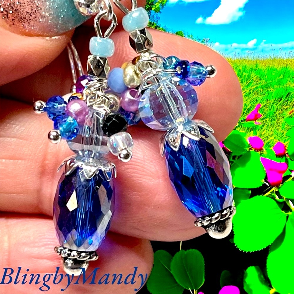 💙💙Blue and Silver Cluster Earrings